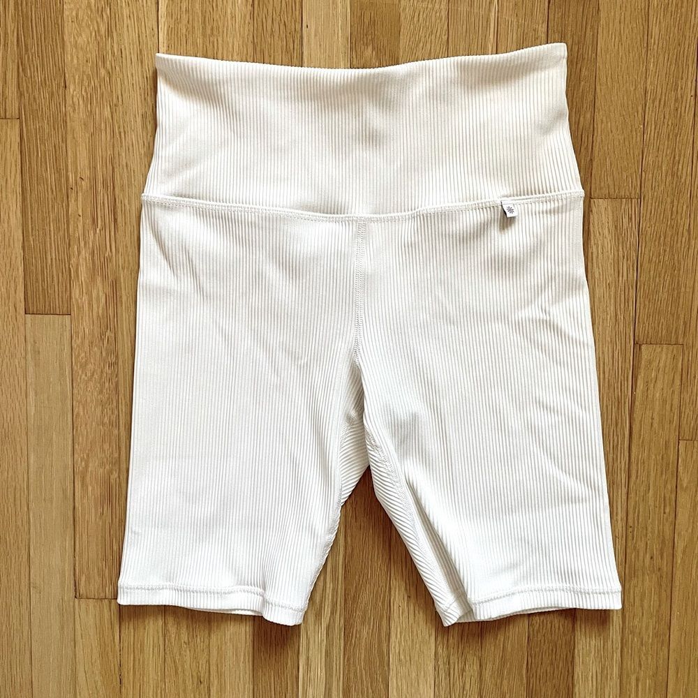 Athleta + Alicia Keys Elation Rib 9” Bike Short in Magnolia White, Size